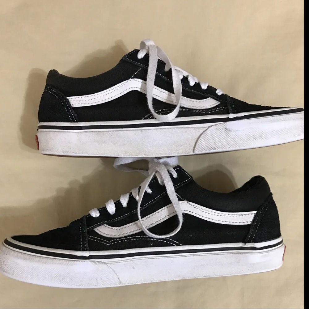 Vans Old Skool Low Top Black White Skate Sneakers Mens 5.5 Womens 7 Shoes